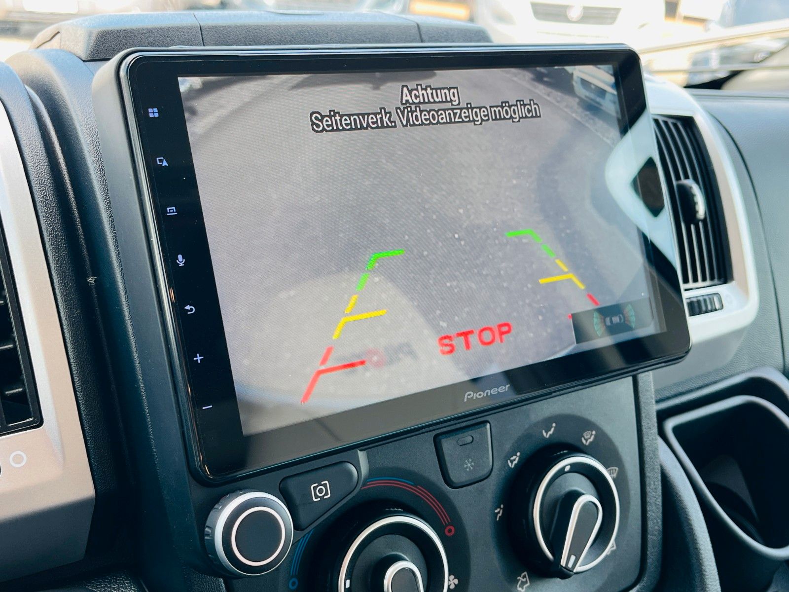 Fahrzeugabbildung Pilote V 600 GJ Querbett Markise Solar Navi