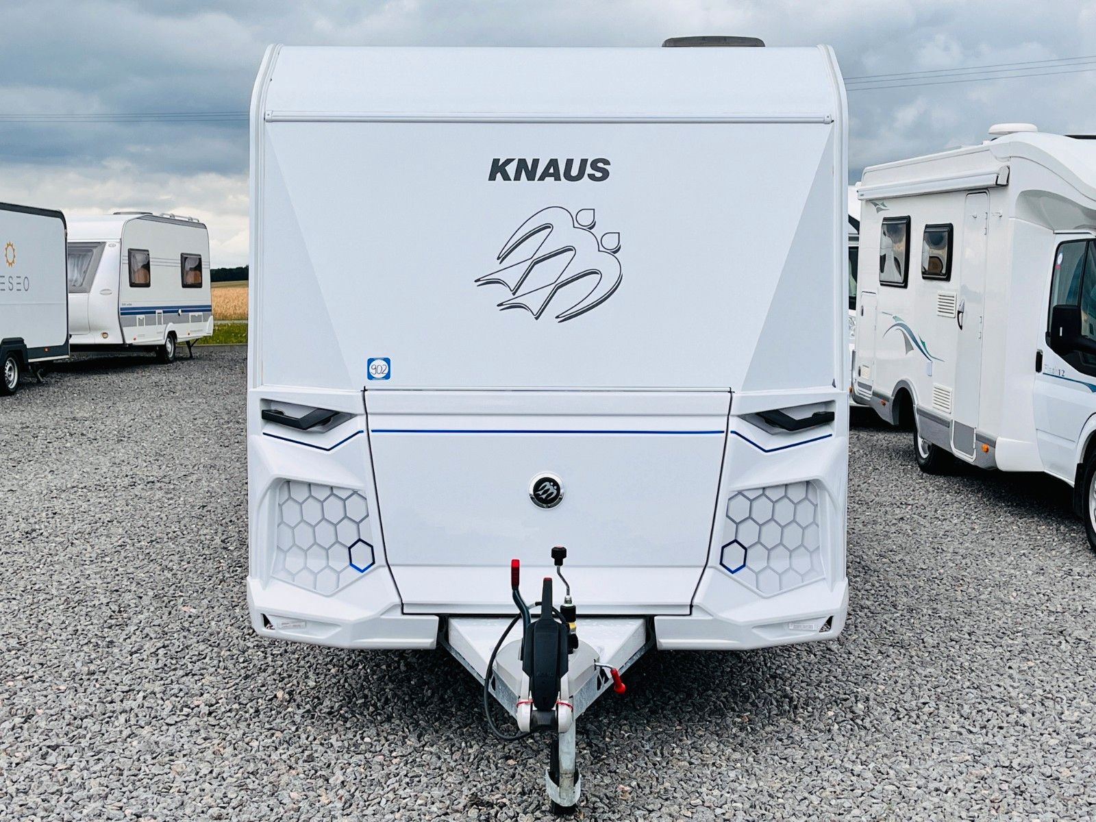 Fahrzeugabbildung Knaus Yaseo 340 PX Auflastung 1.500 Kg