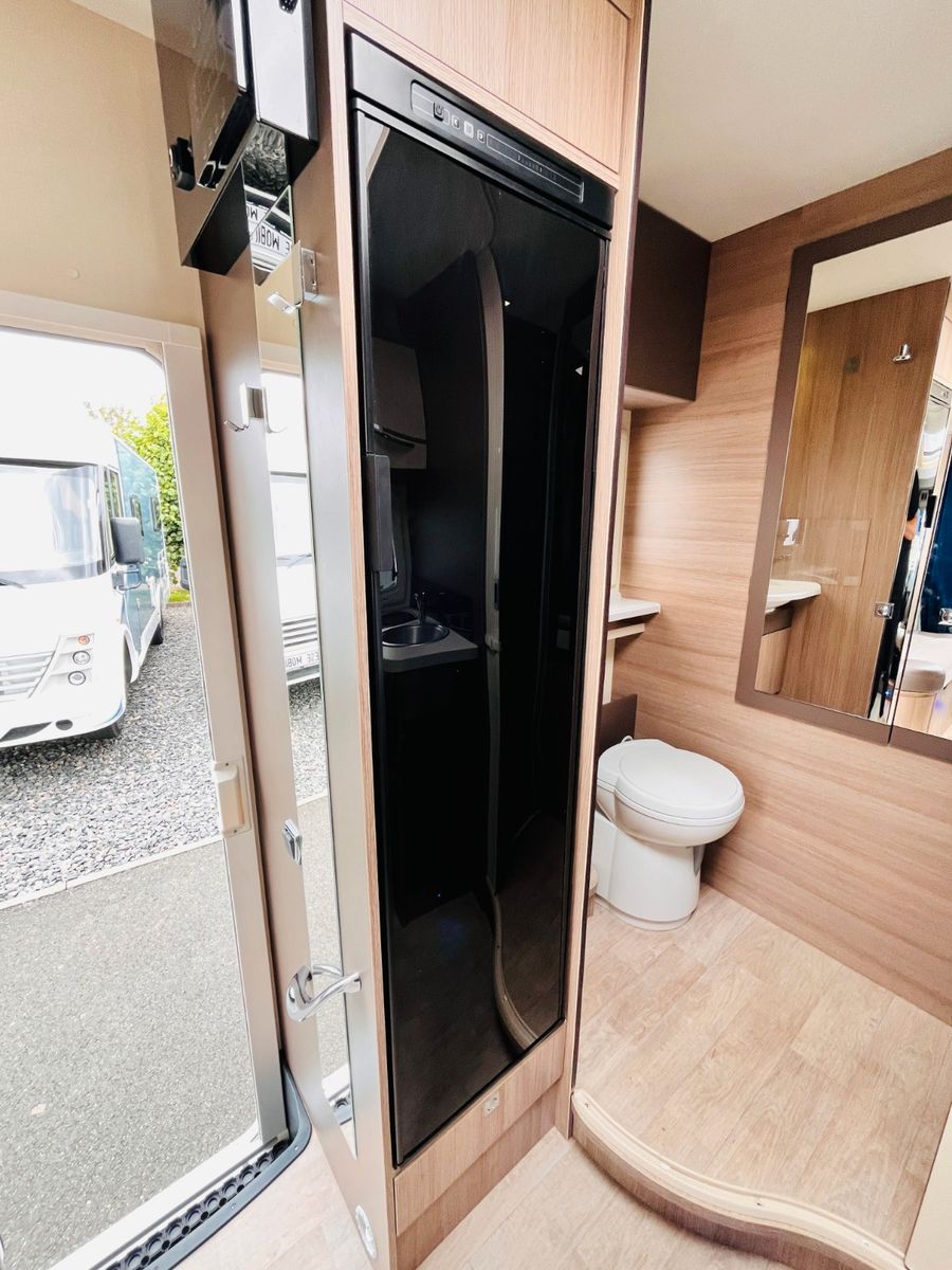 Fahrzeugabbildung Chausson Korus 530 unter 6m Hubbett Heckbad mit Dusche