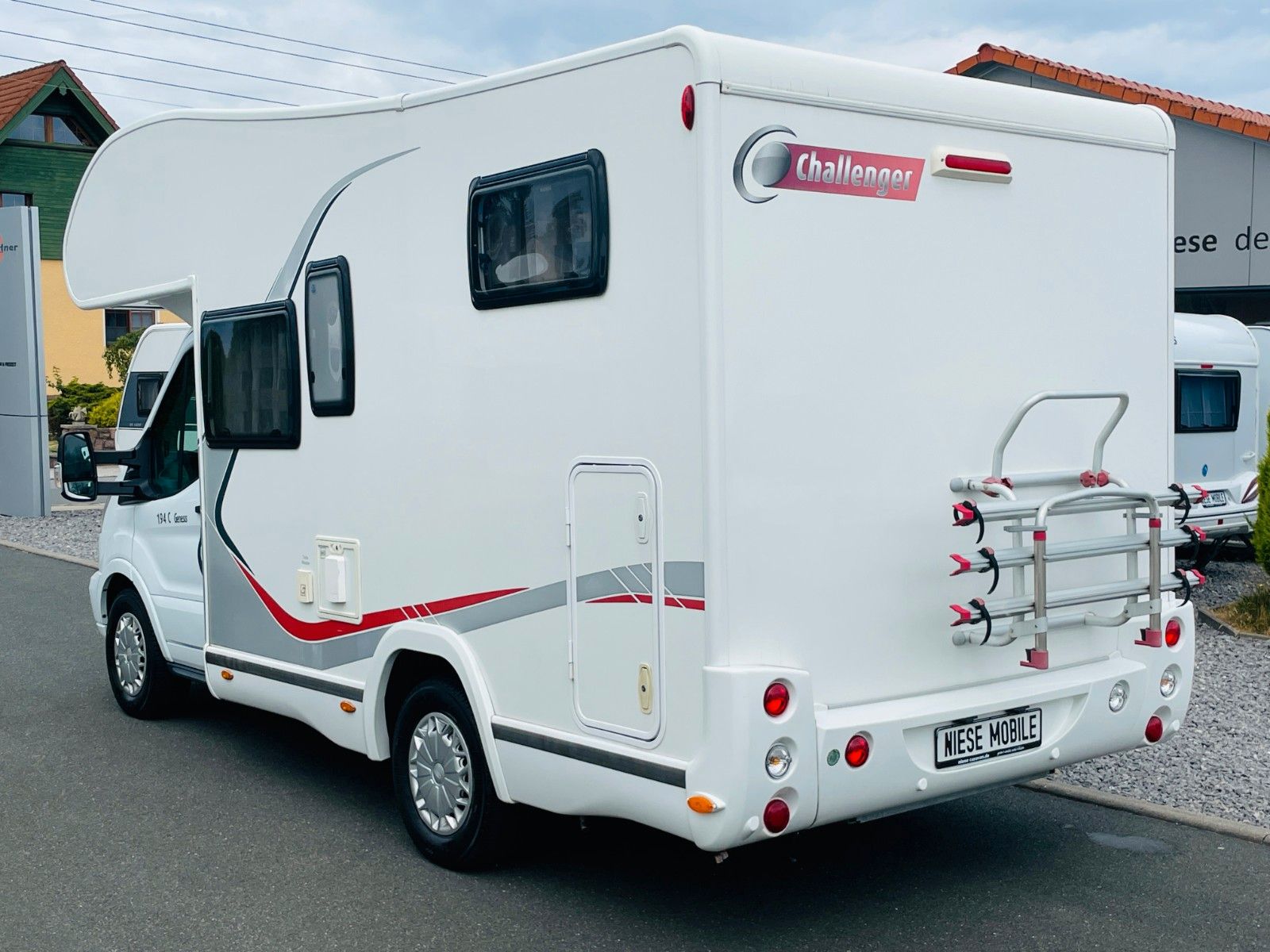 Fahrzeugabbildung Challenger Genesis C 194 Doppelbett Garage Markise