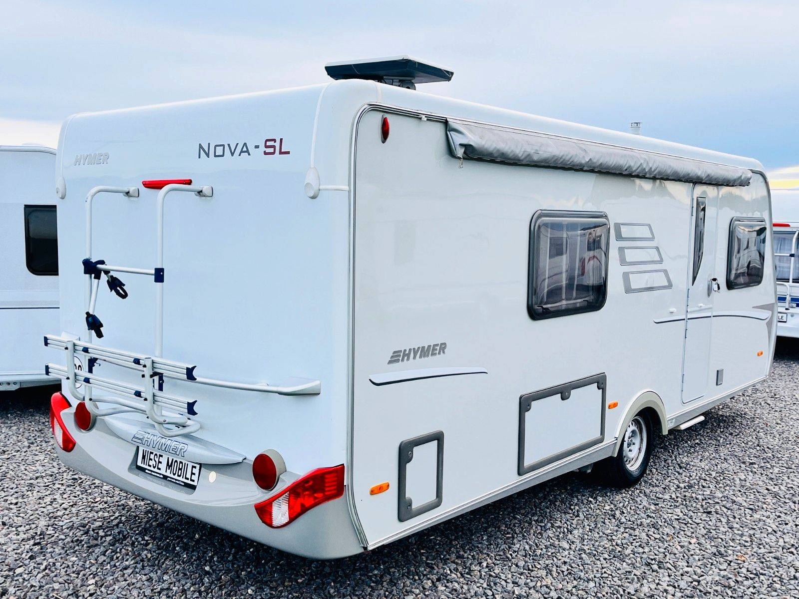 Fahrzeugabbildung HYMER / ERIBA / HYMERCAR Nova 580 SL Heckbad Einzelbetten MOVER KLIMA