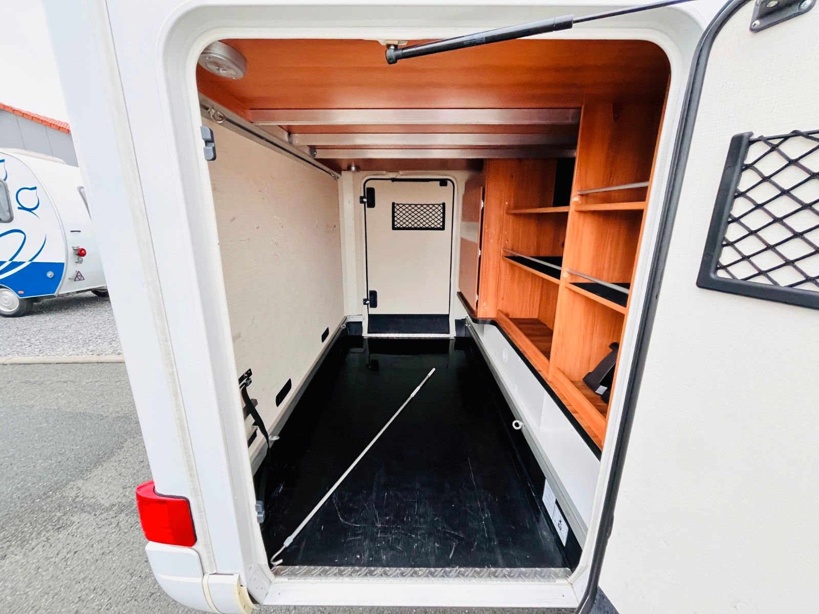 Fahrzeugabbildung HYMER / ERIBA / HYMERCAR B 594 DL SAT SOLAR QUERBETT GARAGE AUTOMATIK