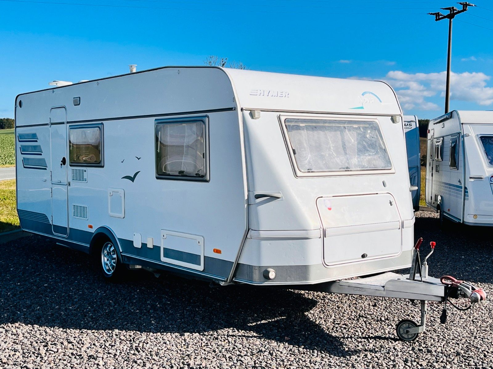 Fahrzeugabbildung HYMER / ERIBA / HYMERCAR Nova 570 A Heckbad Dusche Mover Backofen