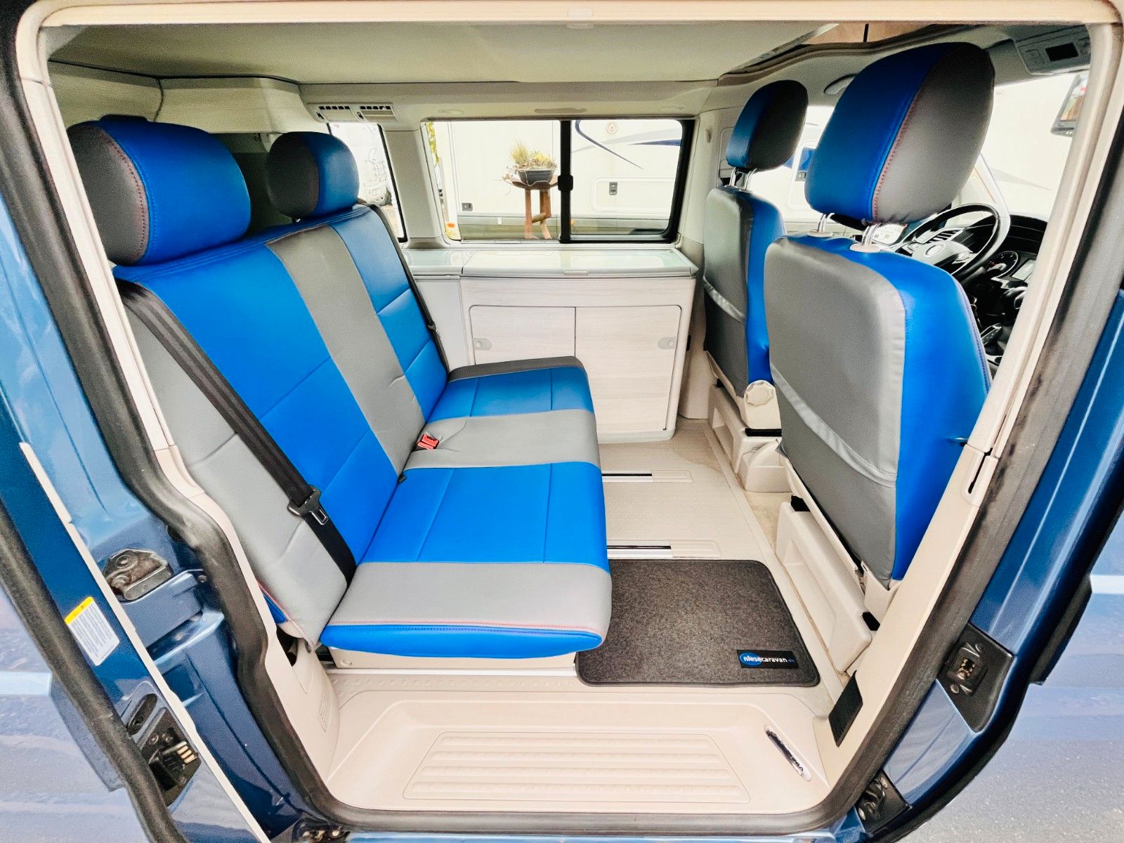 Fahrzeugabbildung Volkswagen T6 CALIFORNIA OCEAN AUTOMATIK 204PS