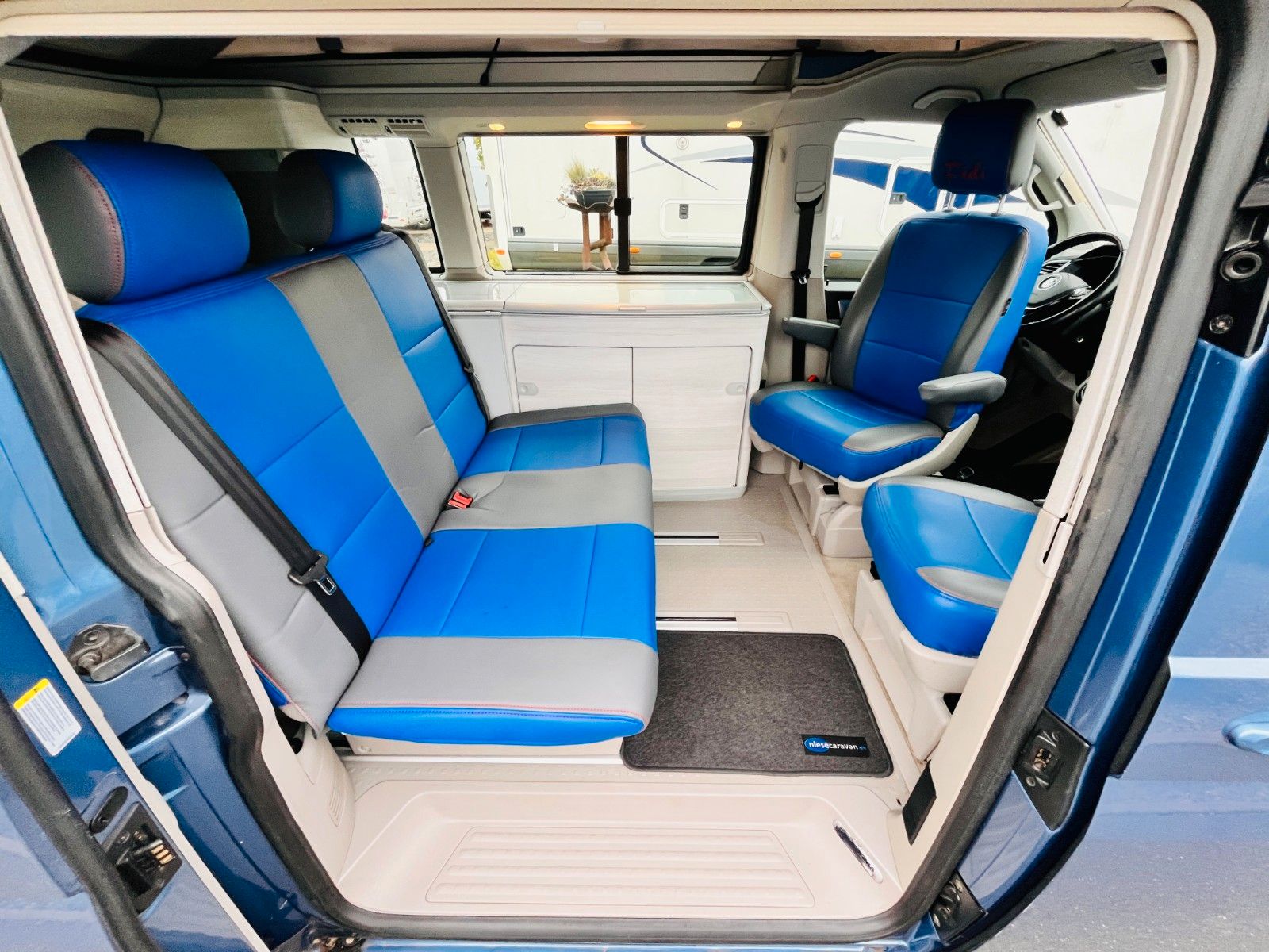 Fahrzeugabbildung Volkswagen T6 CALIFORNIA OCEAN AUTOMATIK 204PS