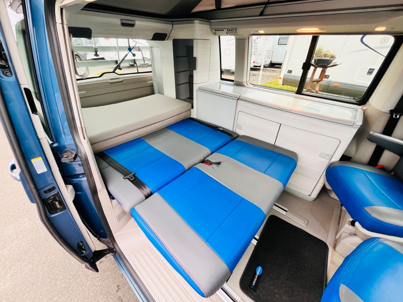 Fahrzeugabbildung Volkswagen T6 CALIFORNIA OCEAN AUTOMATIK 204PS