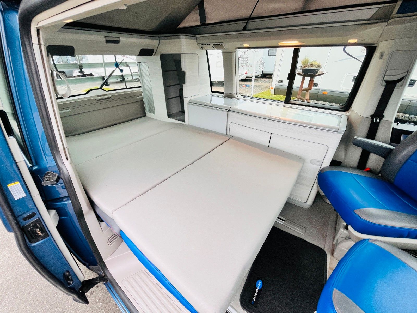 Fahrzeugabbildung Volkswagen T6 CALIFORNIA OCEAN AUTOMATIK 204PS