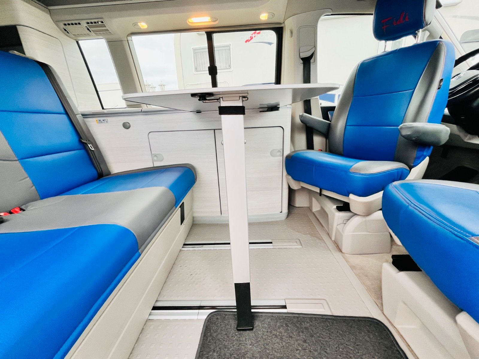 Fahrzeugabbildung Volkswagen T6 CALIFORNIA OCEAN AUTOMATIK 204PS