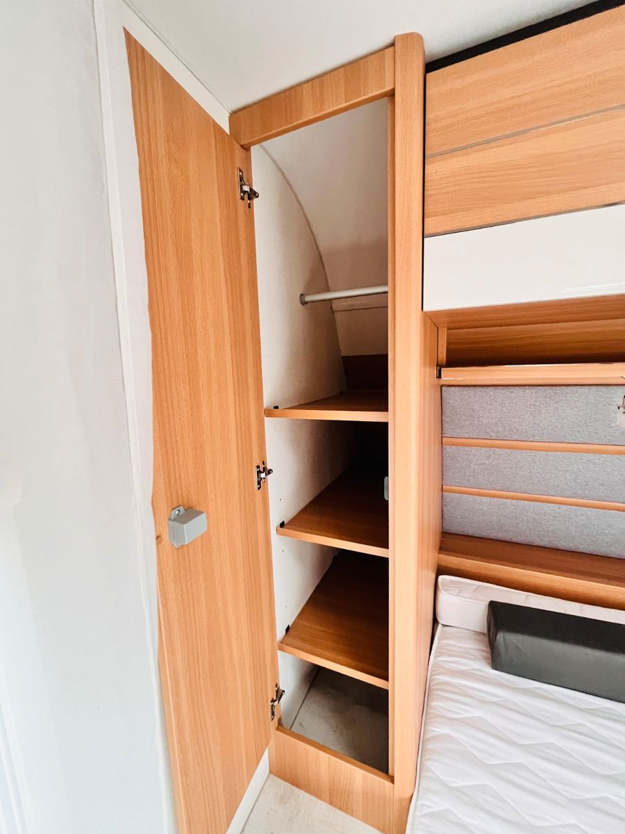 Fahrzeugabbildung LMC STYLE 450 D QUEENSBETT GROßER KÜHLSCHRANK