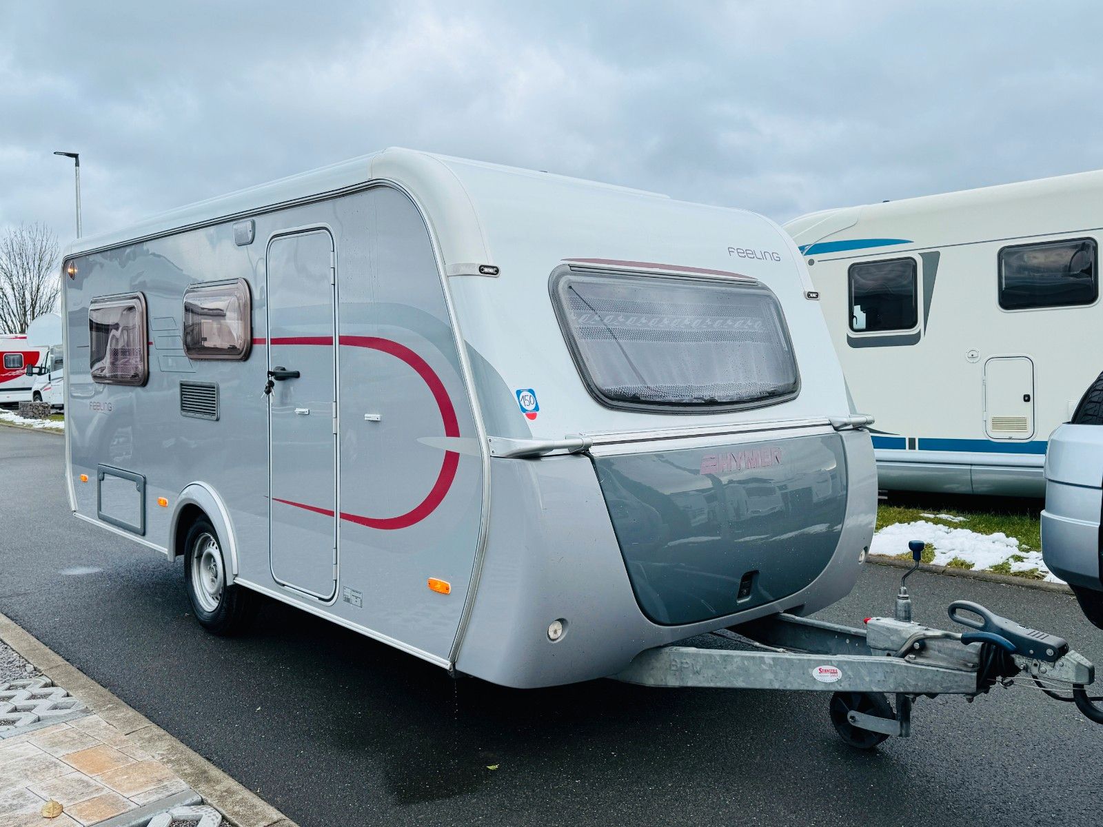 Fahrzeugabbildung HYMER / ERIBA / HYMERCAR FEELING 430 EINZELBETTEN HUBDACH 1.200KG