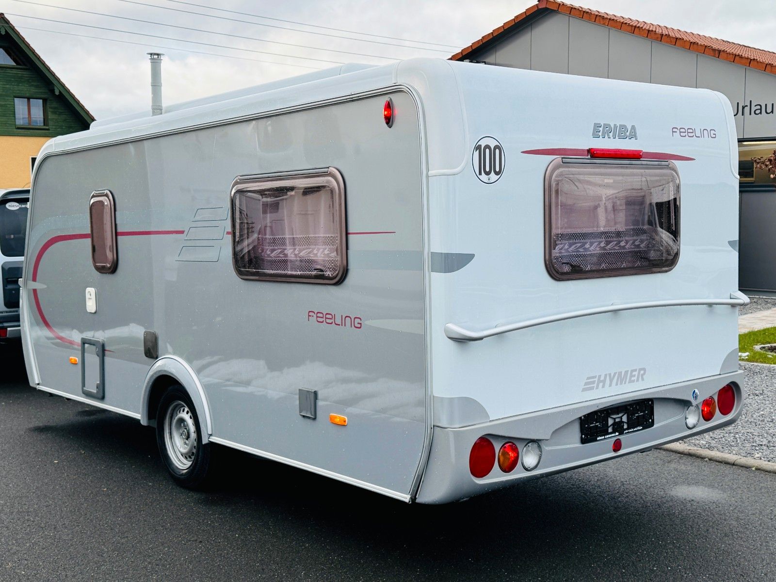 Fahrzeugabbildung HYMER / ERIBA / HYMERCAR FEELING 430 EINZELBETTEN HUBDACH 1.200KG