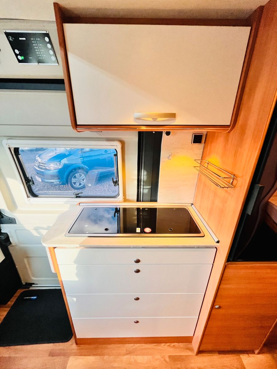 Fahrzeugabbildung HYMER / ERIBA / HYMERCAR GRAND CANYON CL 4 BETTEN AUFSTELLDACH MARKISE